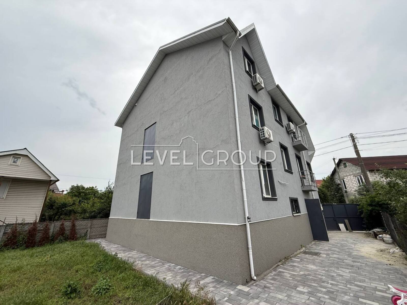 Konstantin Arefieva St., 36
