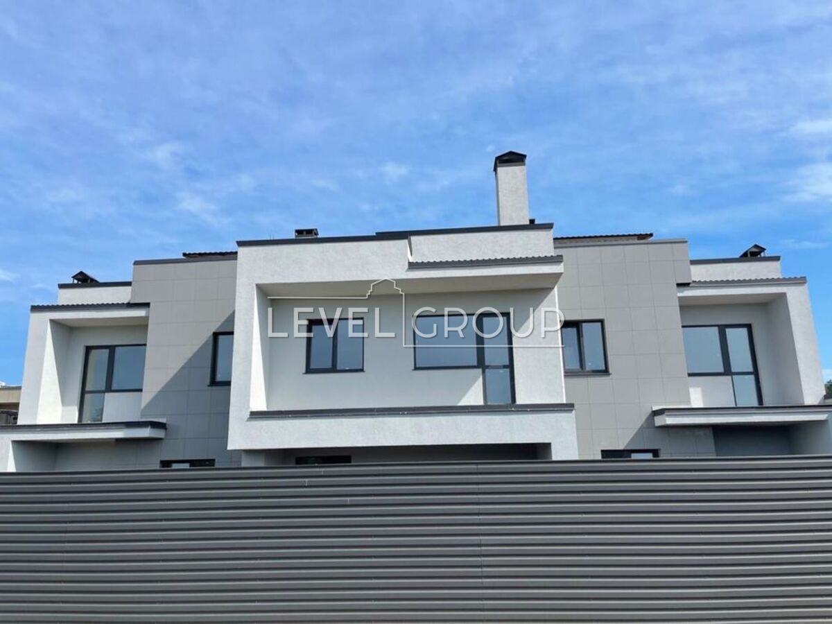 Квартальна вул., 60