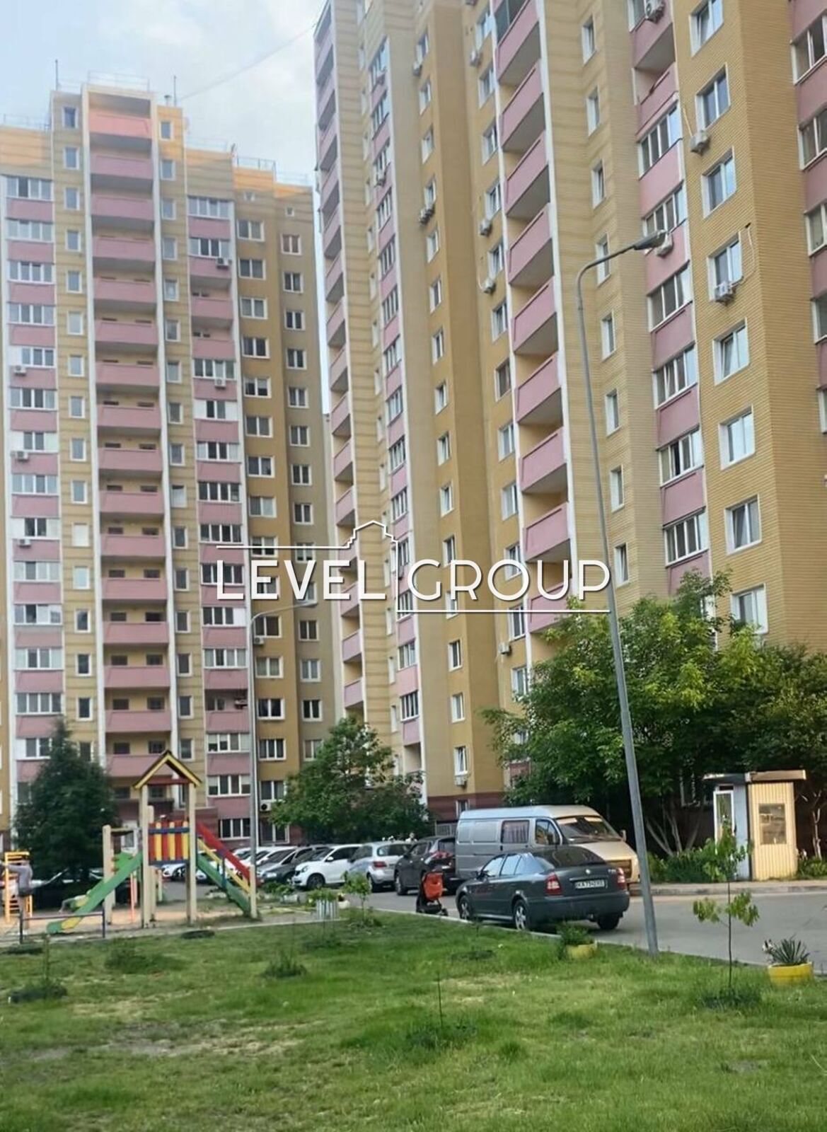 Михайла Максимовича вул. (Онуфрія Трутенка), 9В
