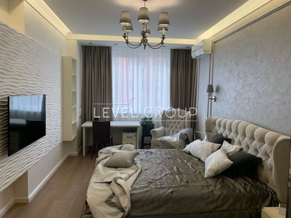 Саксаганського вул., 37к