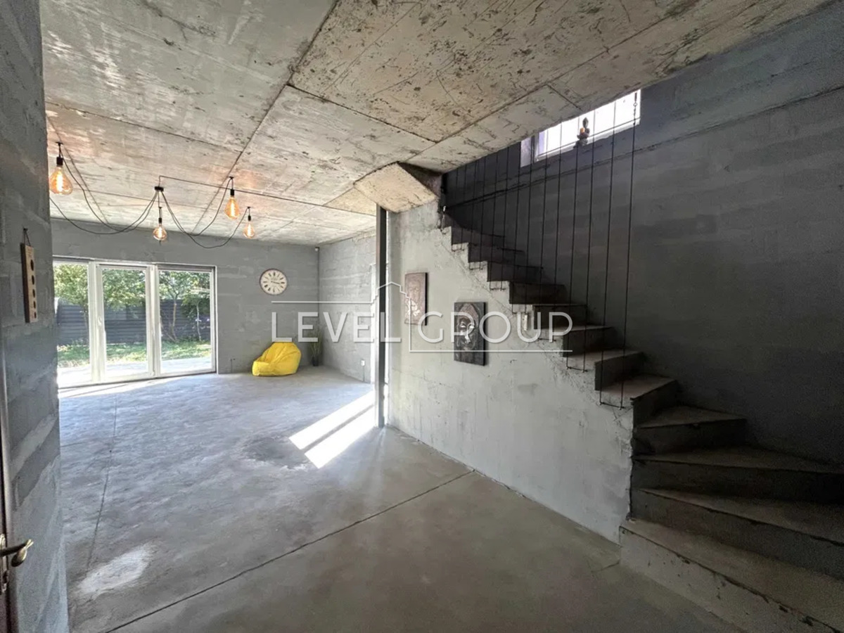 52nd Sadova Street, 14