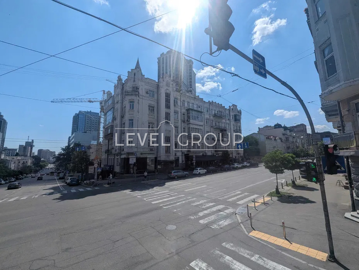 Saksaganskoho St., 33/35