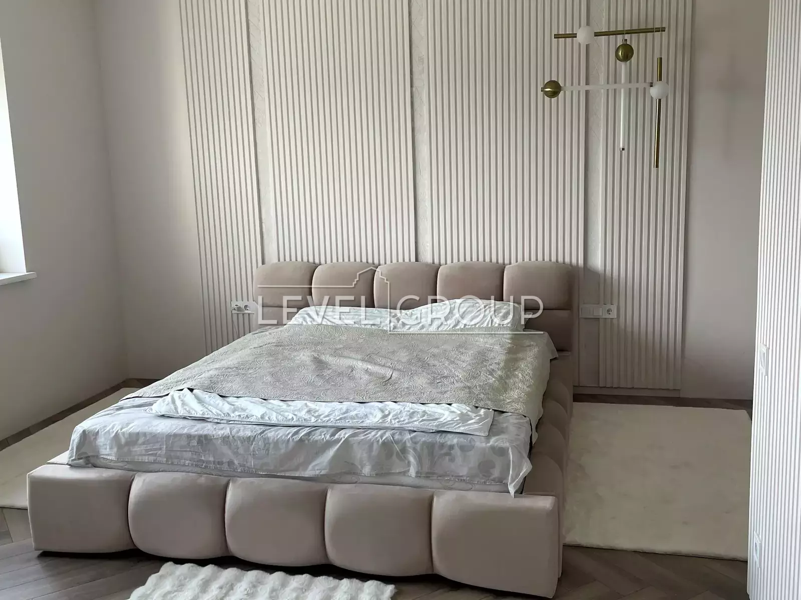 Захрестова вулиця, 15