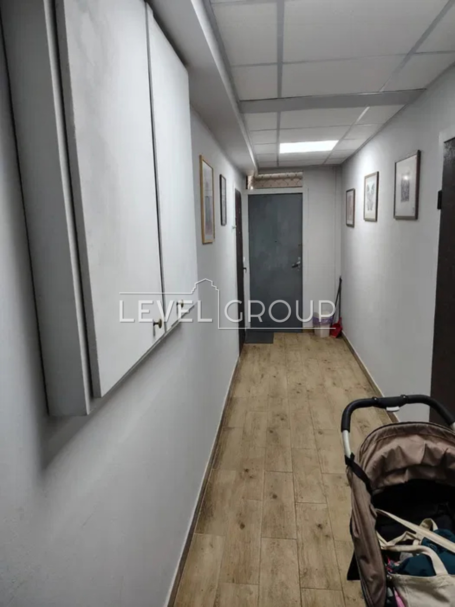 Амвросія Бучми вул., 7