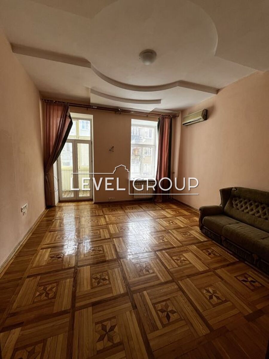 Olesya Honchara St., 90/92