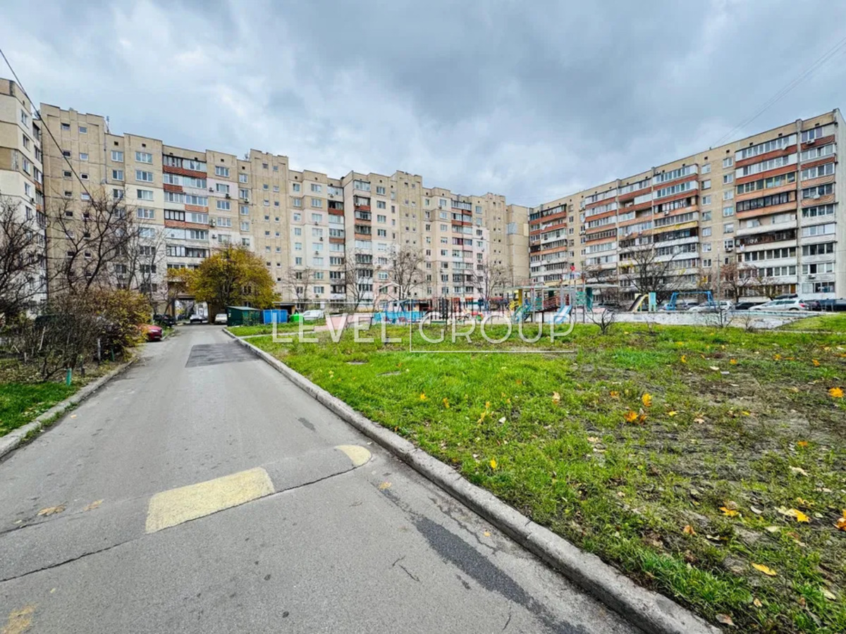 Tarasov Brotherhood St. (Dekabristov), 5