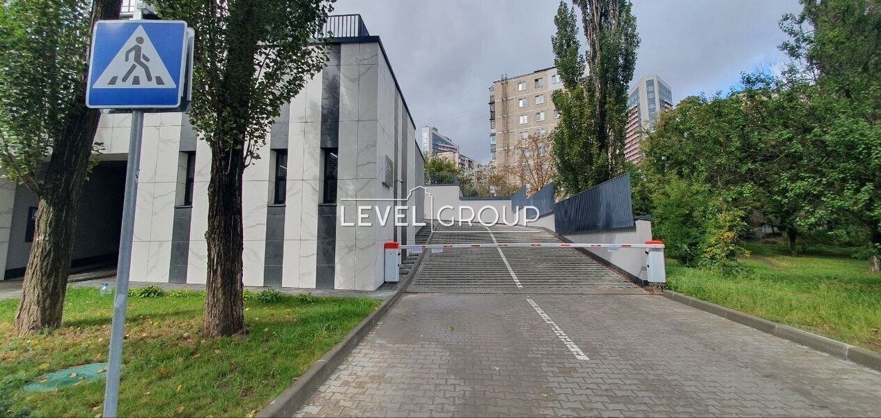 Mokra St. (Kudryashova), 8-10