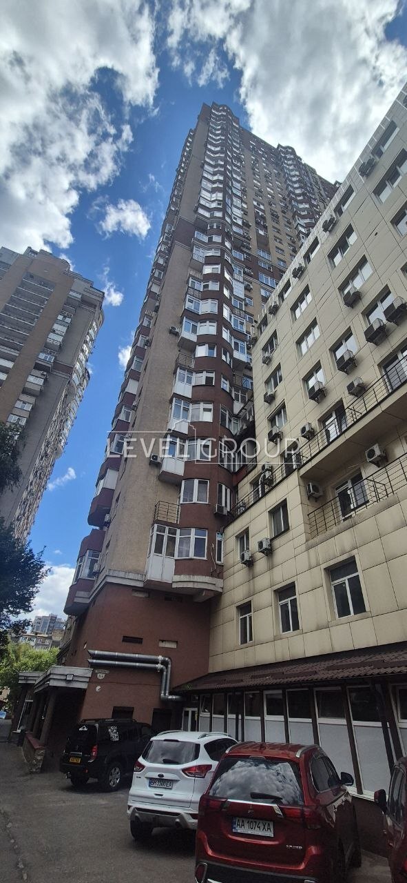 Zhylianska St., 118