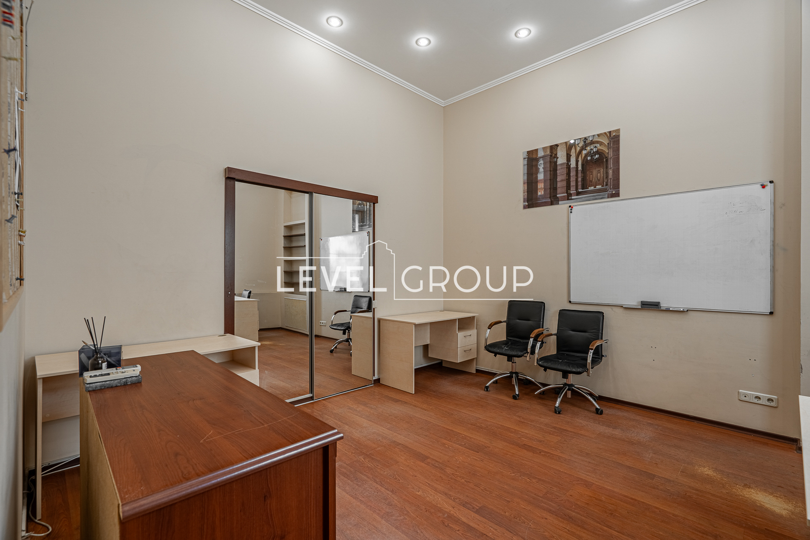 Academician Bogomolets St., 5