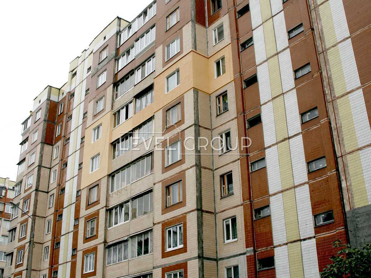 Volodymyr Vysotskyi Blvd., 6A