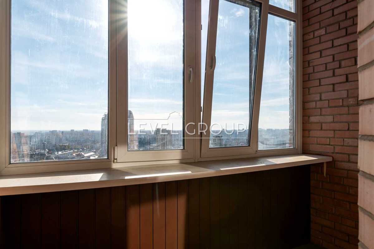 Yevhen Konovalets St. (Shchorsa), 36b