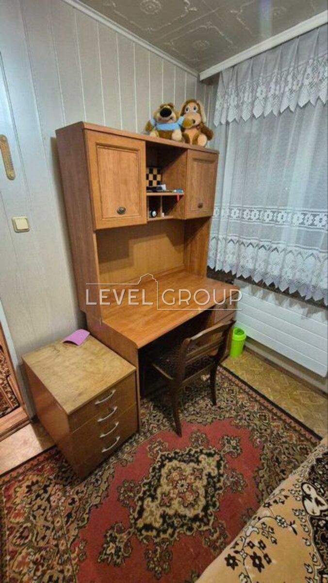 Honore de Balzac St., 75
