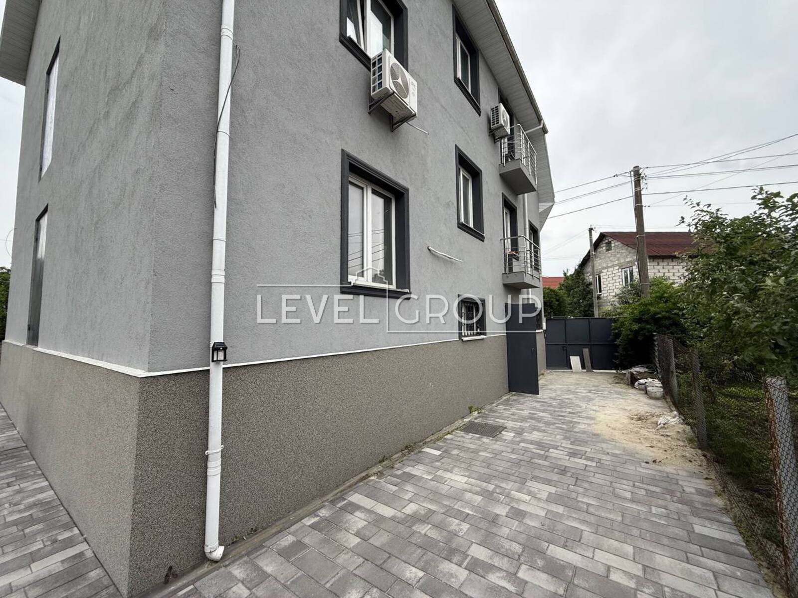 Konstantin Arefieva St., 36