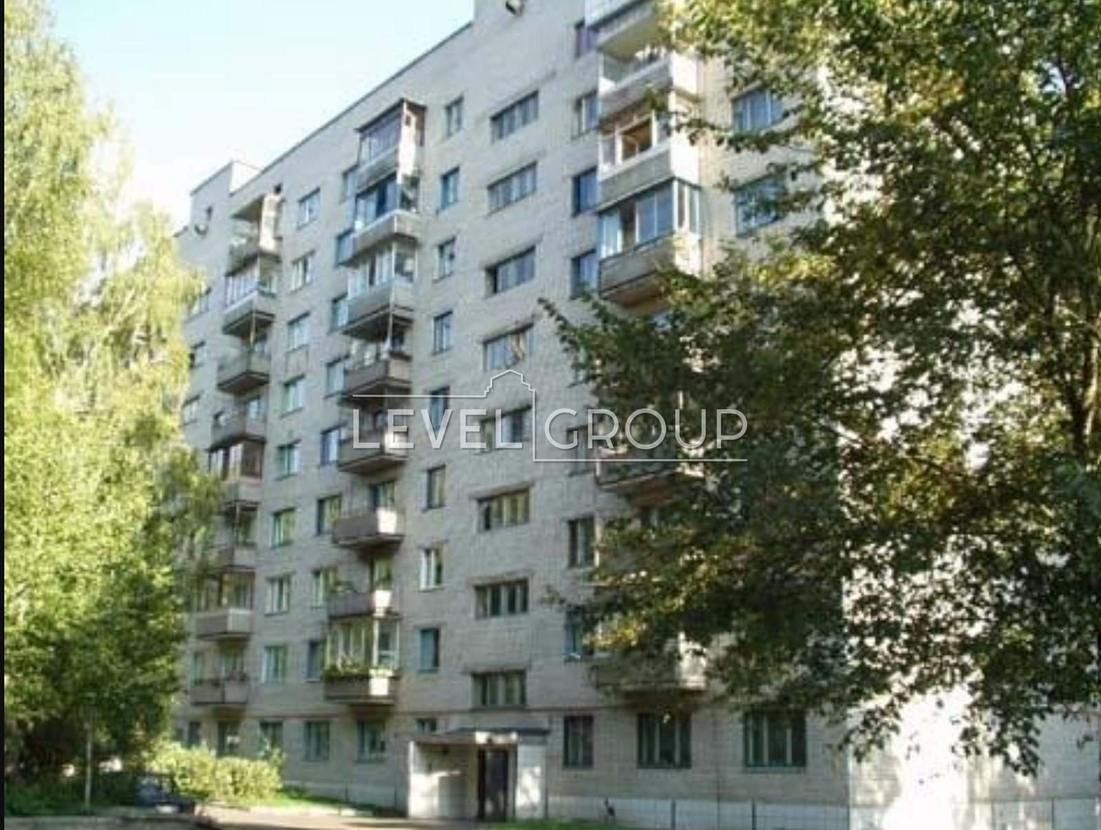 Верховинна вул., 82