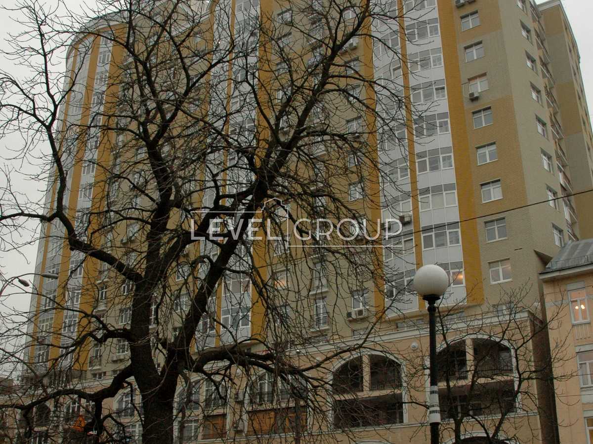 Antonovycha St. (Gorkogo), 1B