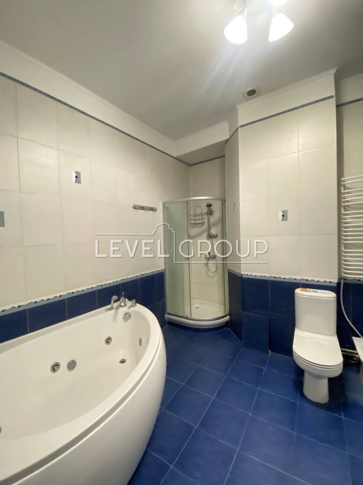 Саксаганського вул., 28