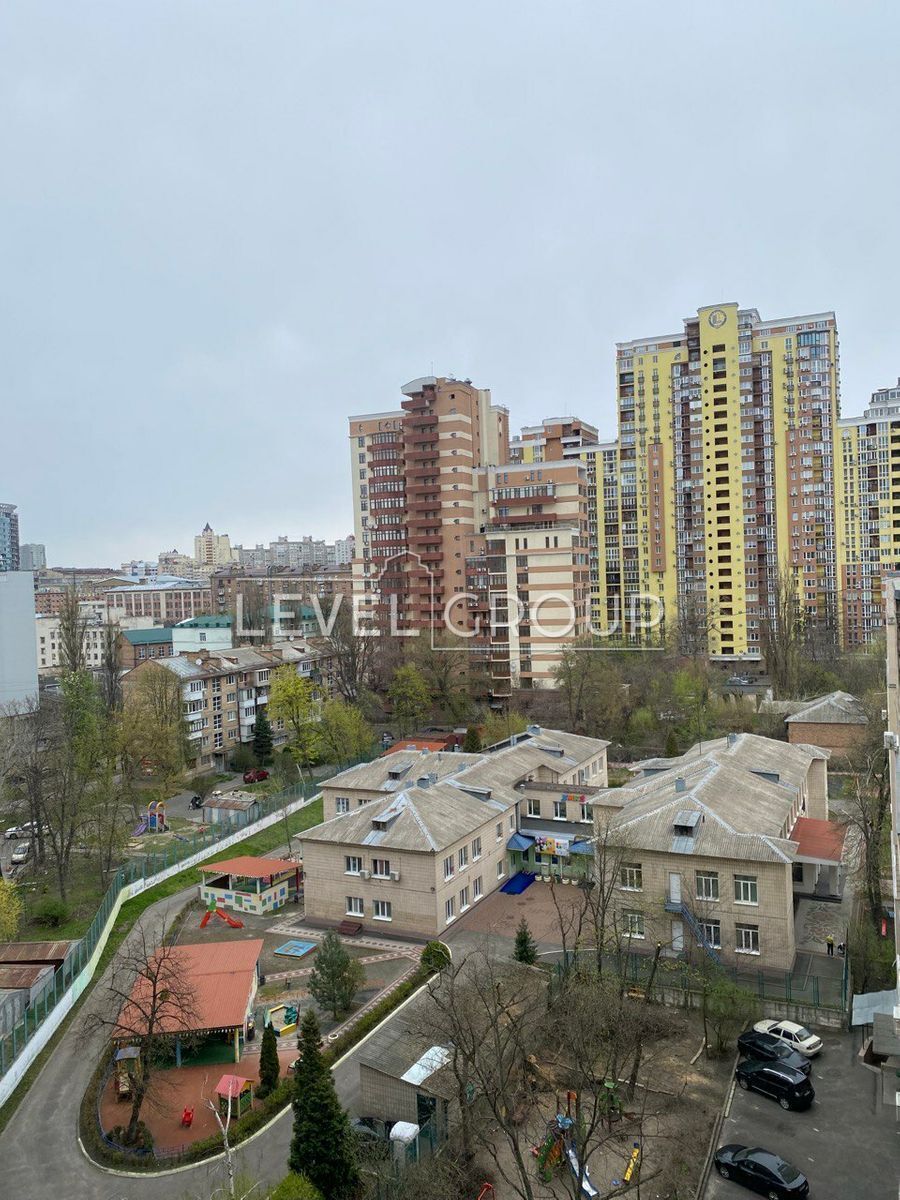 Вільгельма Котарбінського вул. (Миколи Кравченка), 24