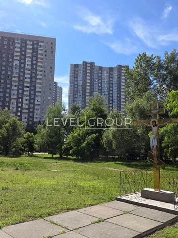Ревуцького вул., 54