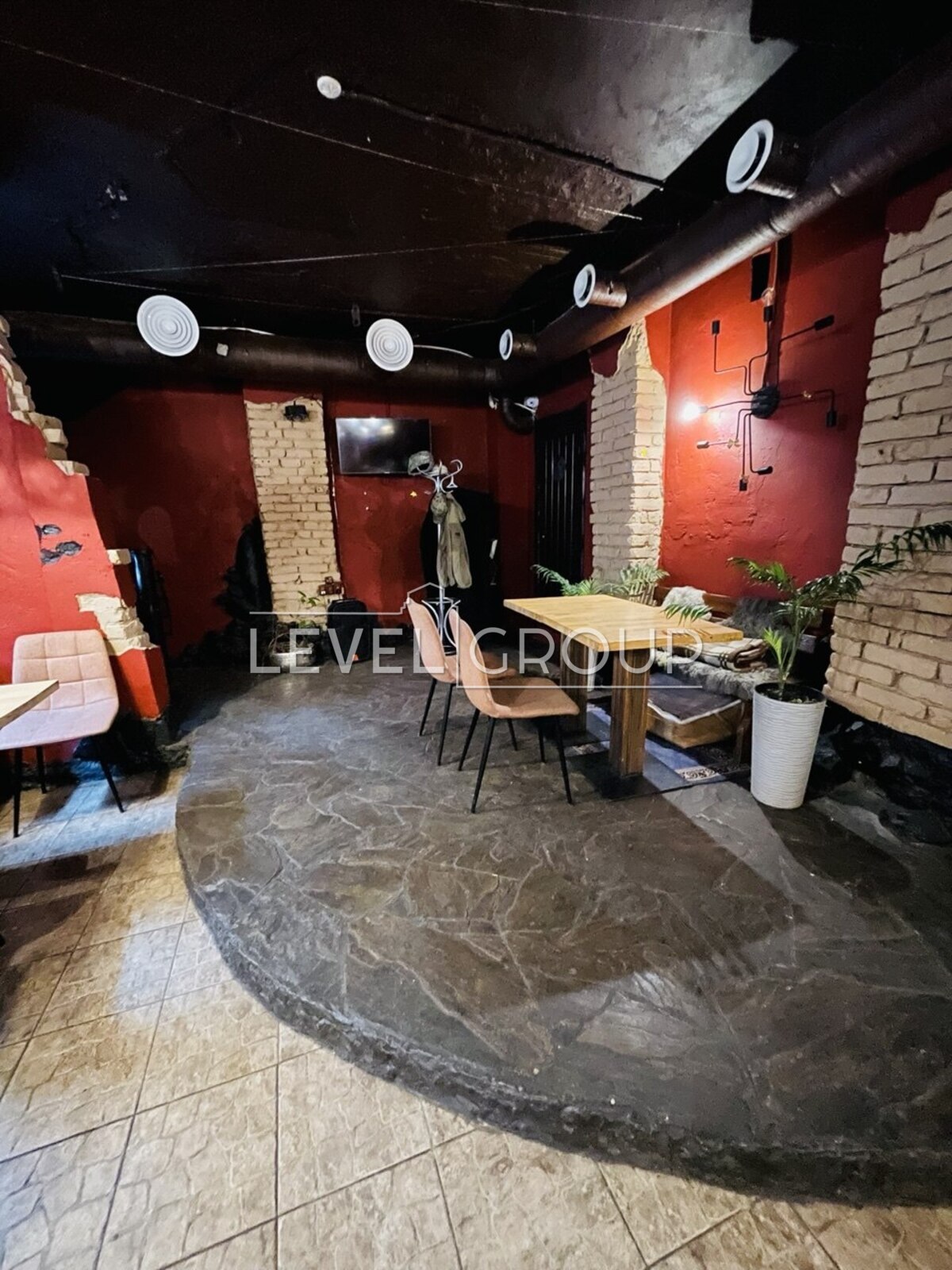 Volodymyrska St., 69A