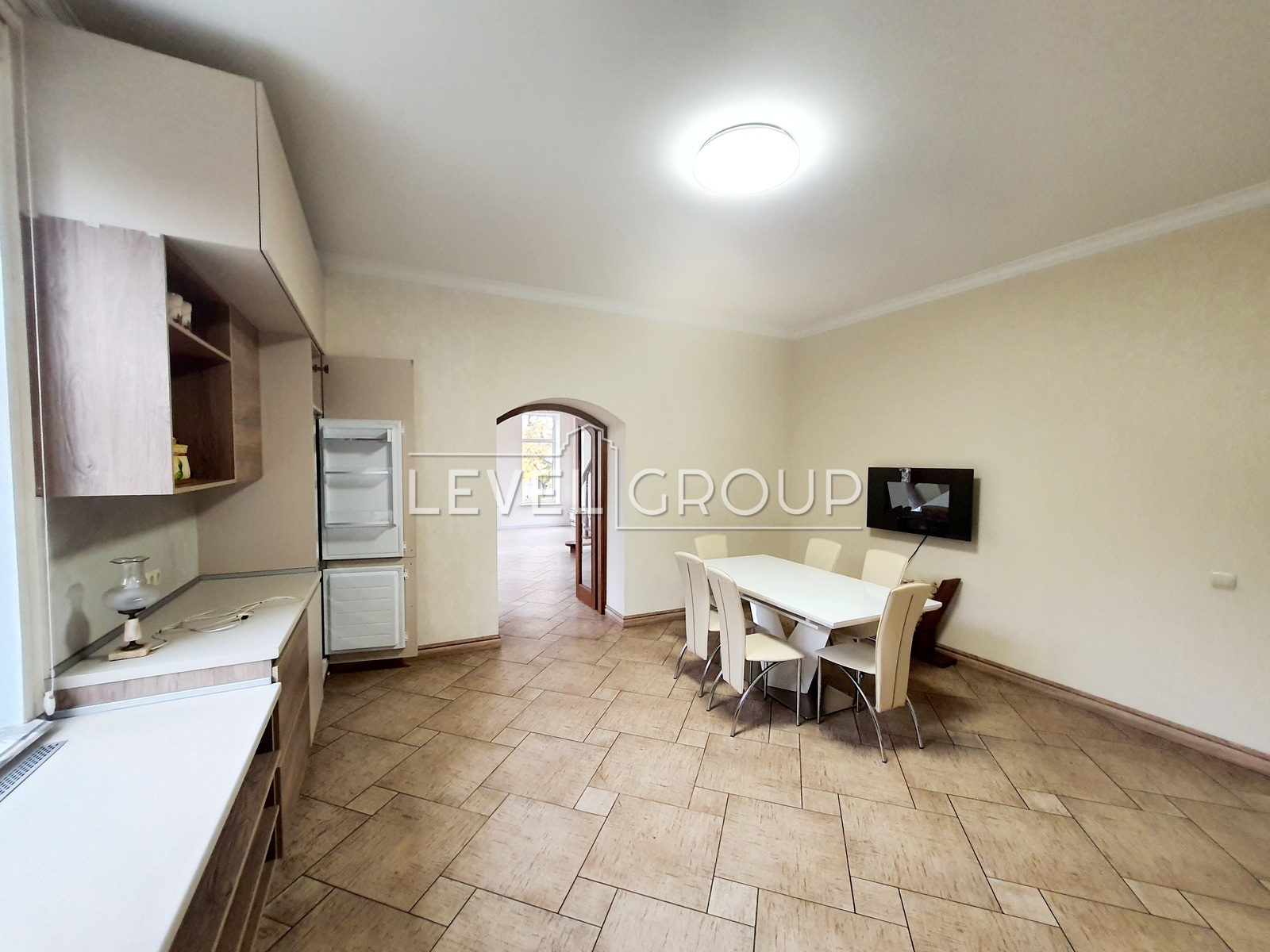 Соловяненка, 125