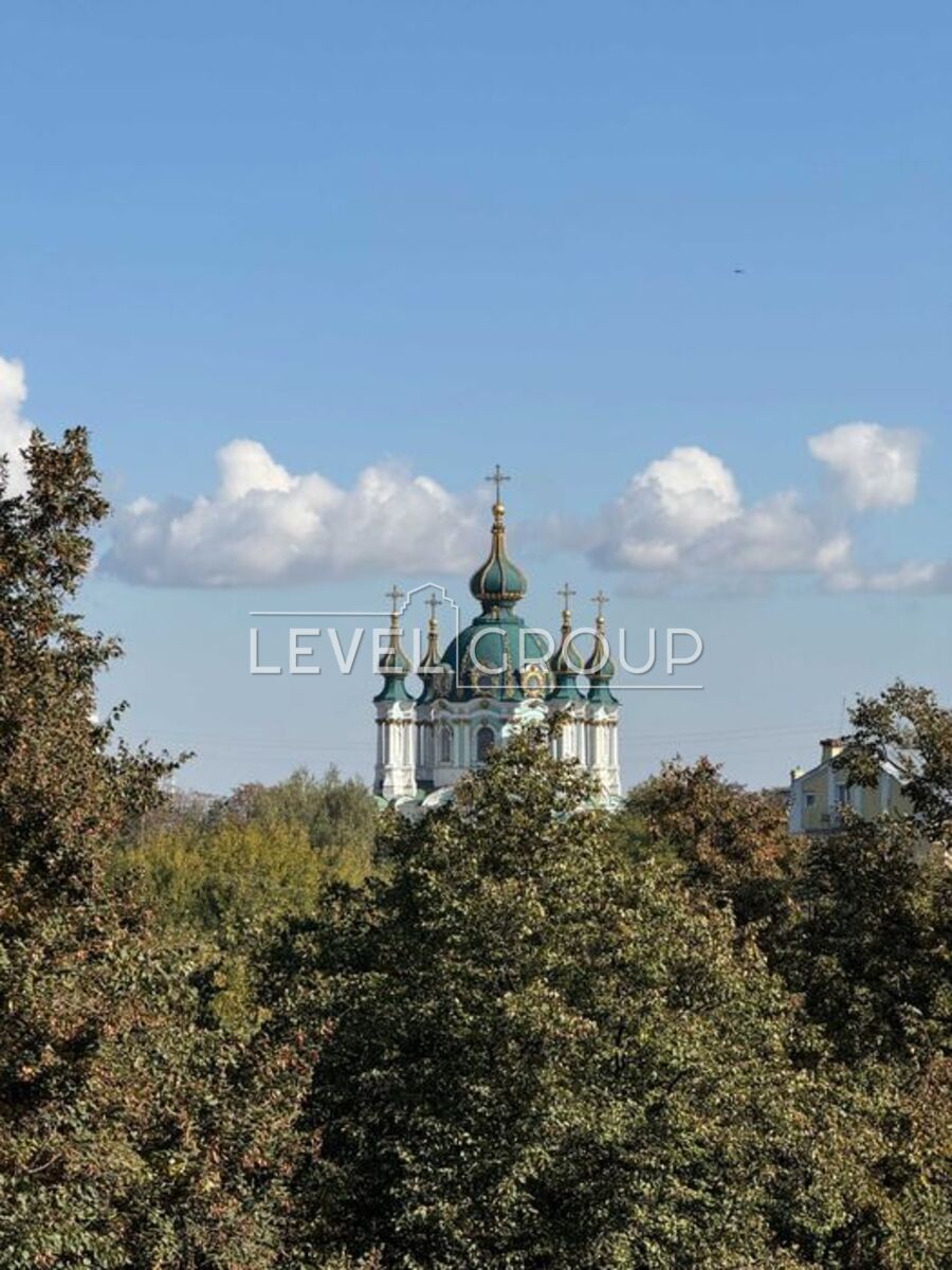 Велика Житомирська вул., 14