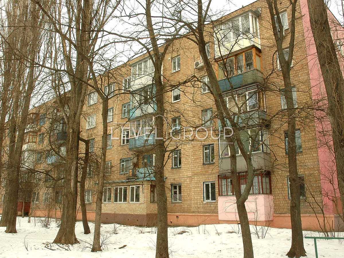Lesya Kurbasa Ave., 18g
