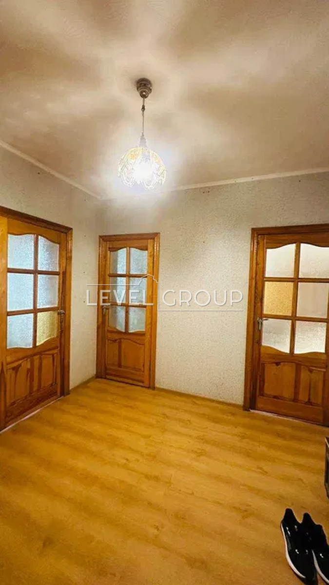 Милославська вул., 3