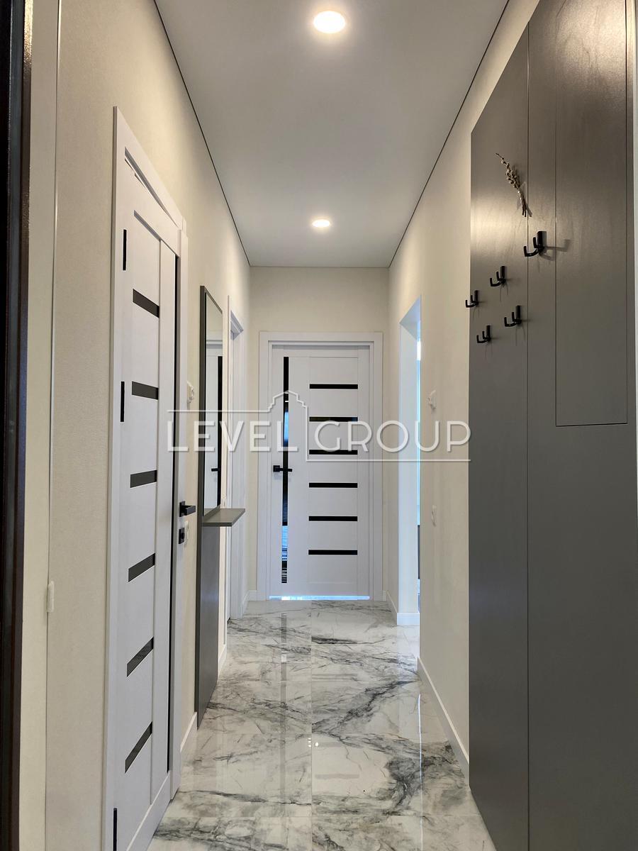 Повітряних Сил просп. (Повітрофлотський), 56