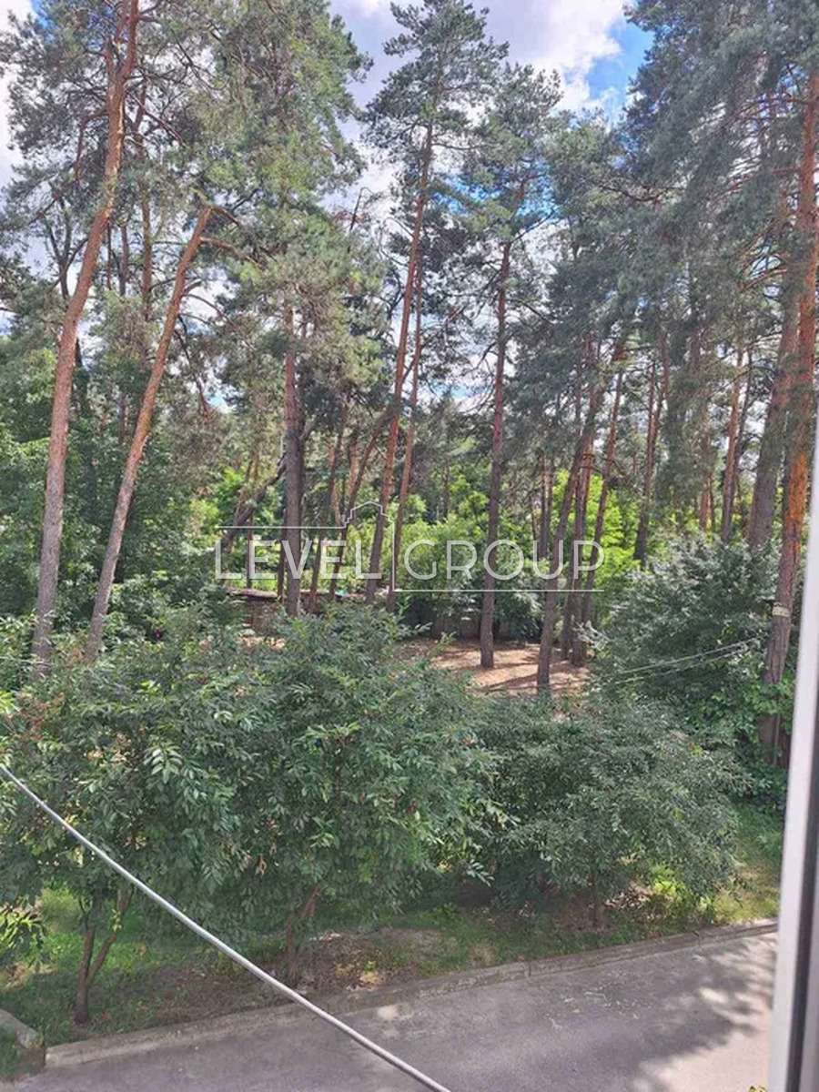 Броварський просп., 105