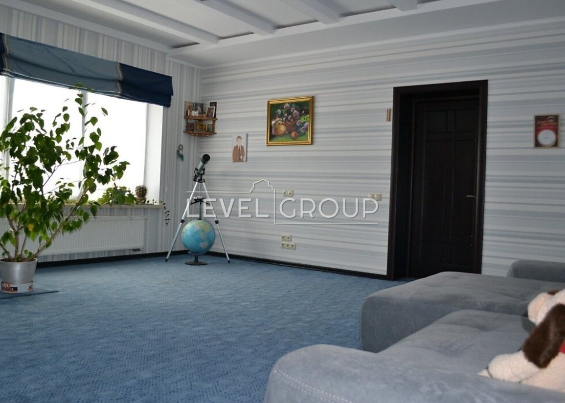 Авіаторів вул., 53