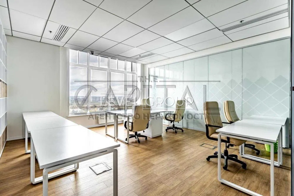 Михайла Грушевського вул., 9