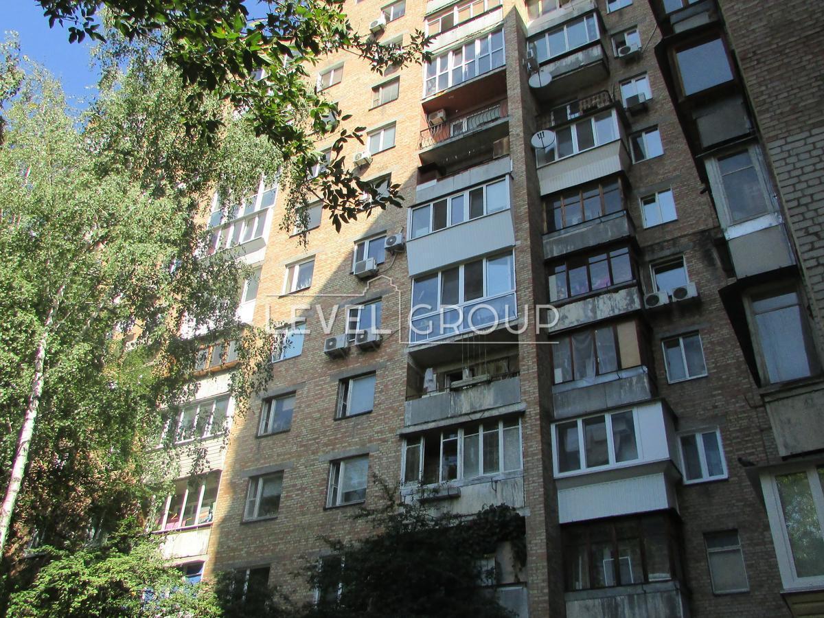 Шовковична вул., 48