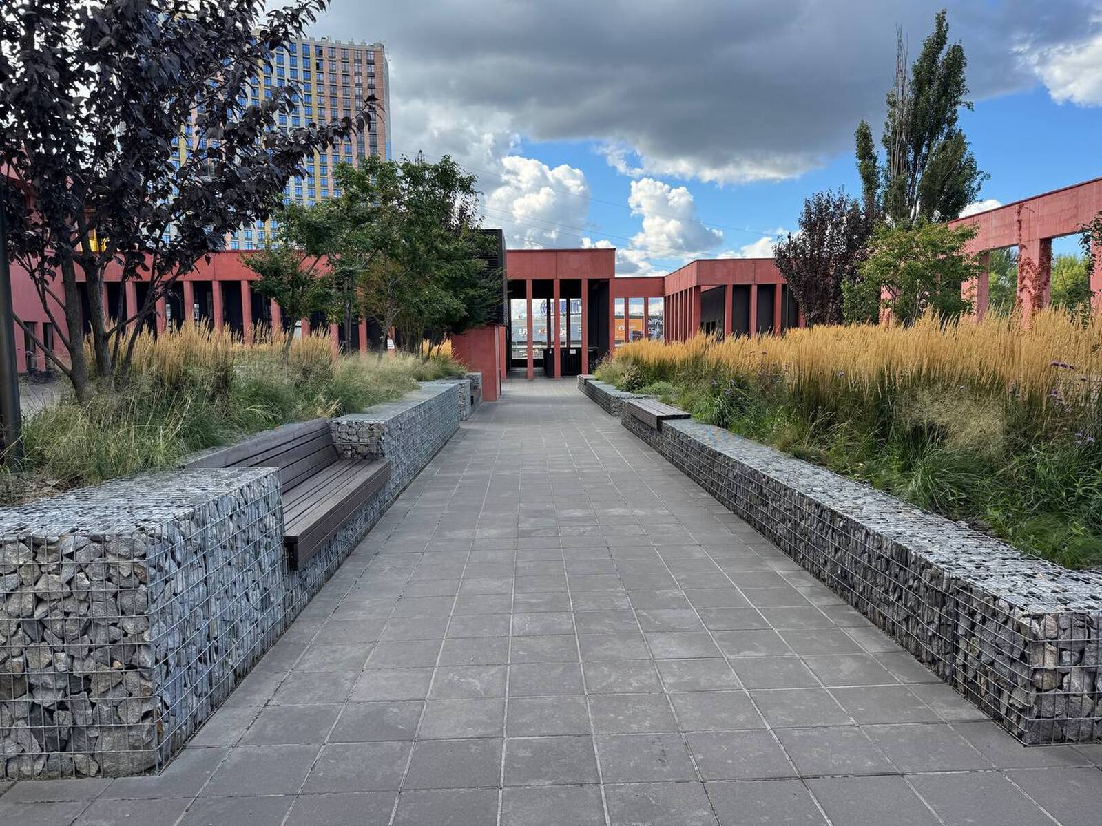 Naberezhno-Rybalska St., 27