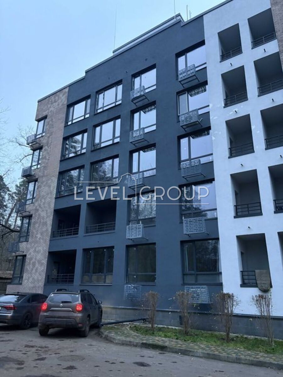 Квітки Цісик вул. (Гамарника), 32