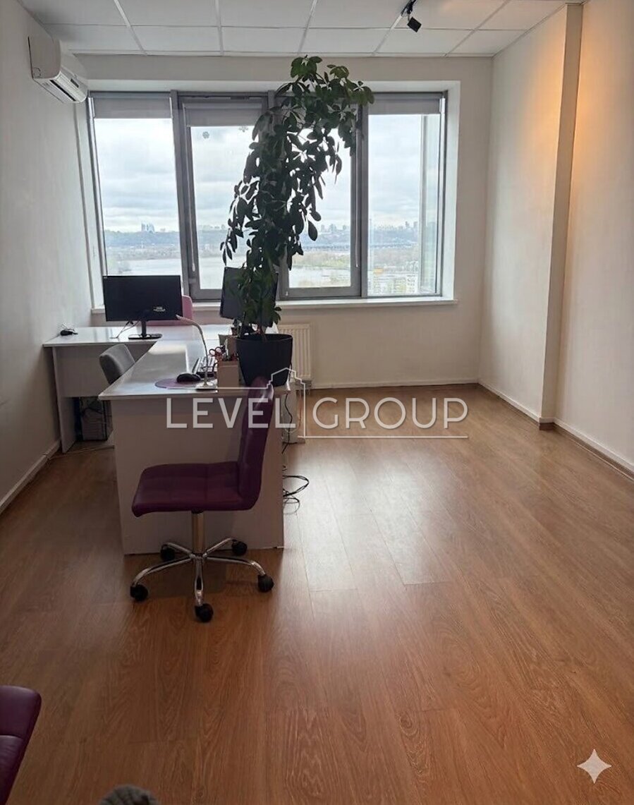 Дніпровська набережна, 14Б