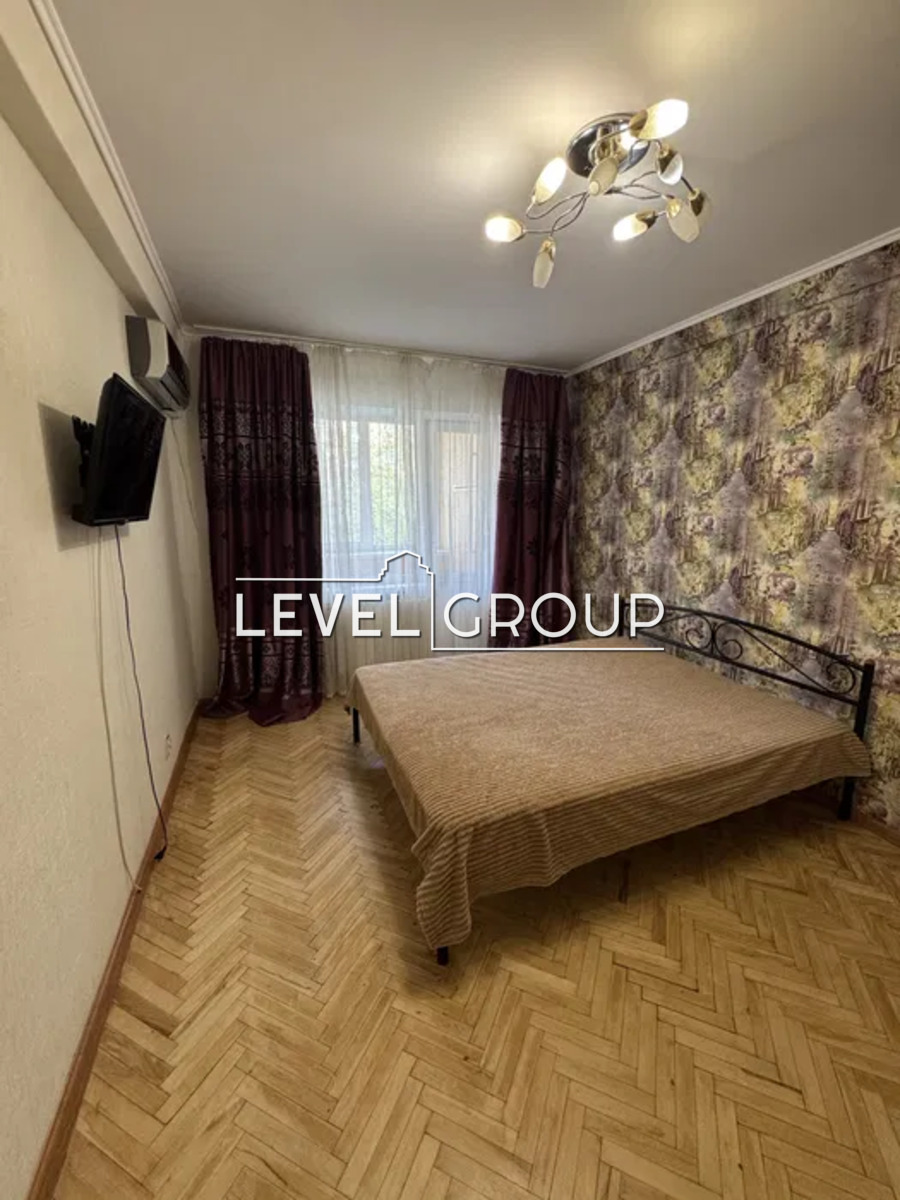 Вишгородська, 50В