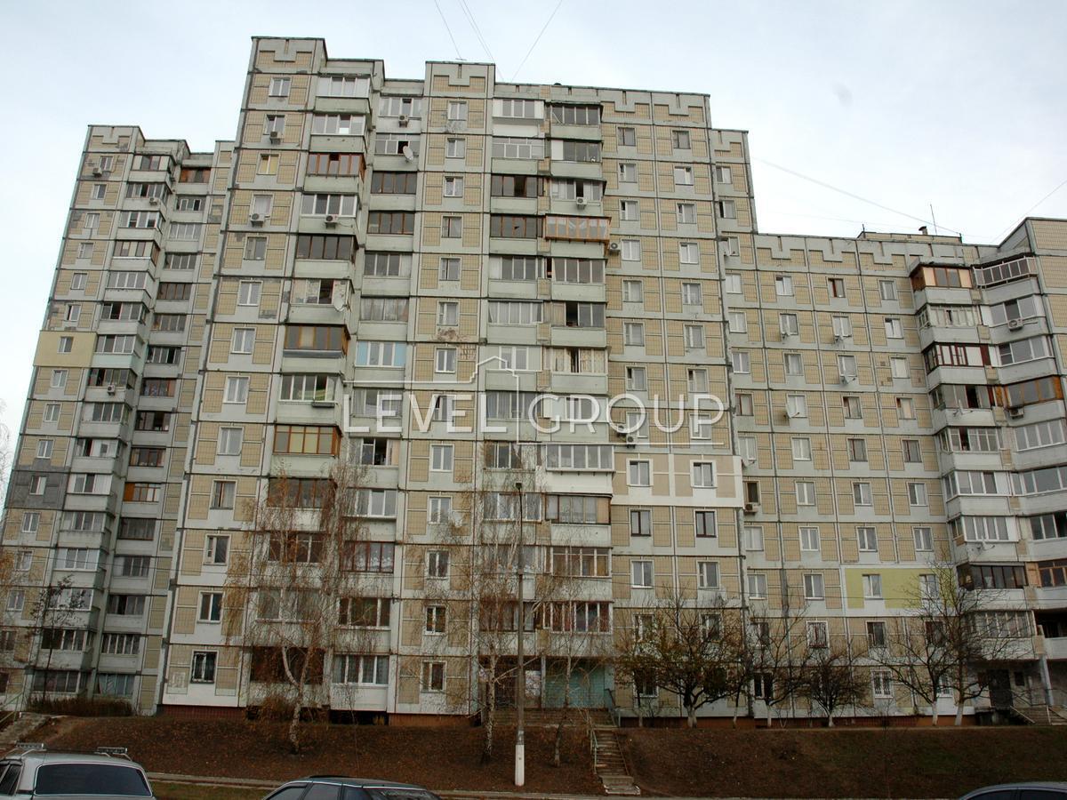 Підлісна вул., 6