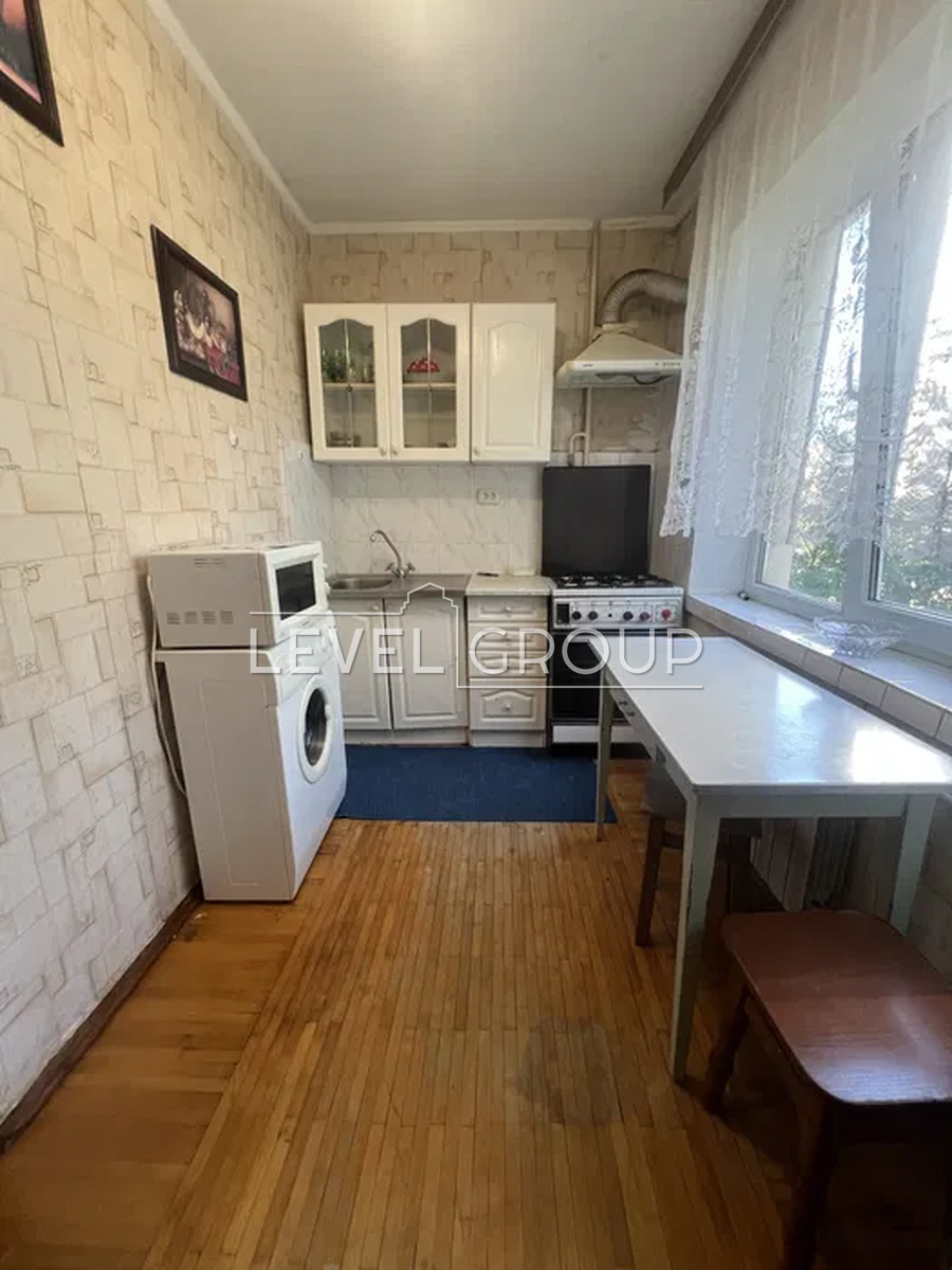 Оболонський просп, 11а