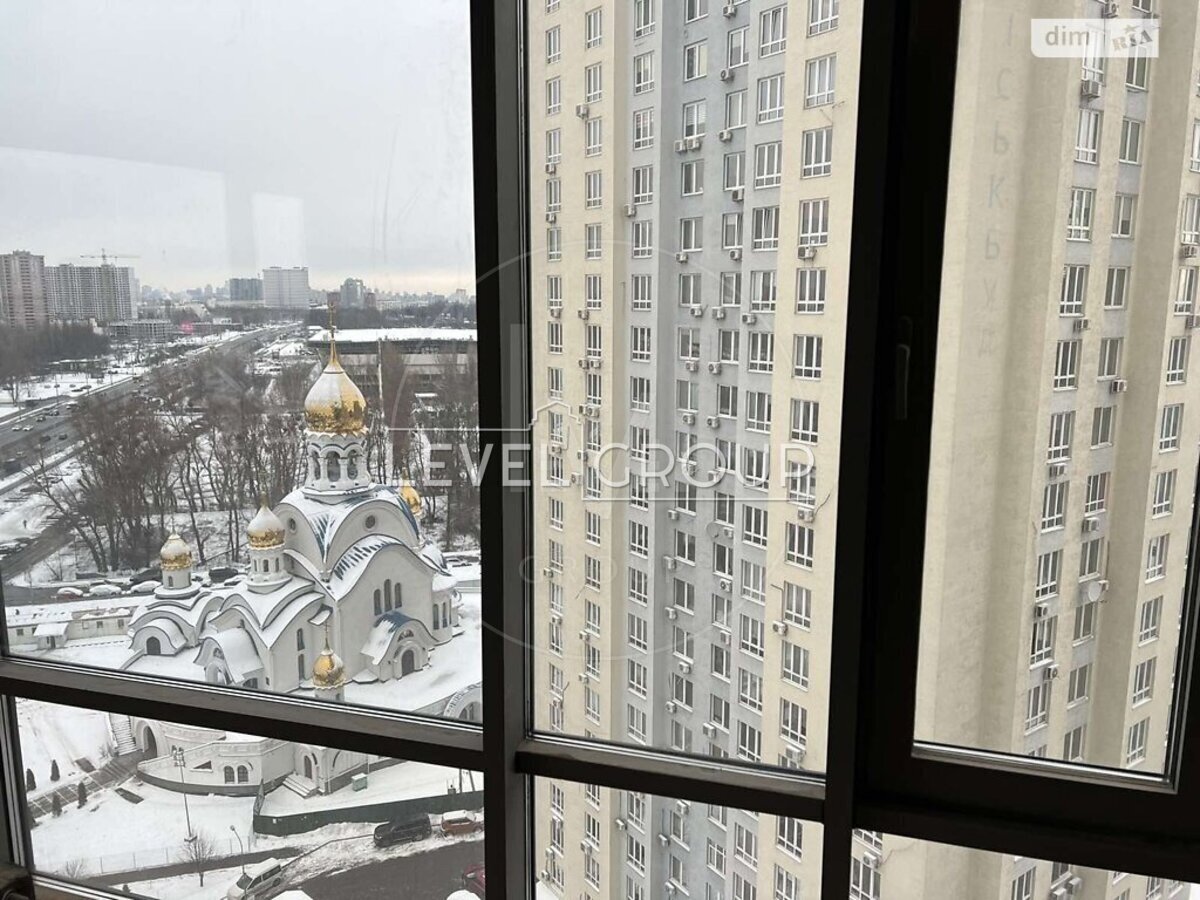 Академіка Заболотного вул., 1б