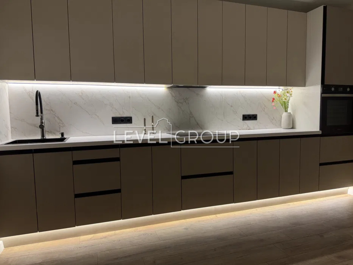 Vasyl Symonenko St., 105