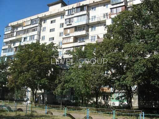 Йорданська вул. (Лайоша Гавро), 8