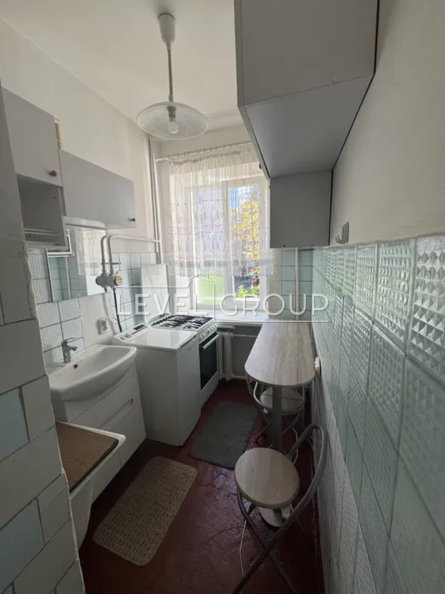 Новгород-Сіверська вул. (Новгородська), 4