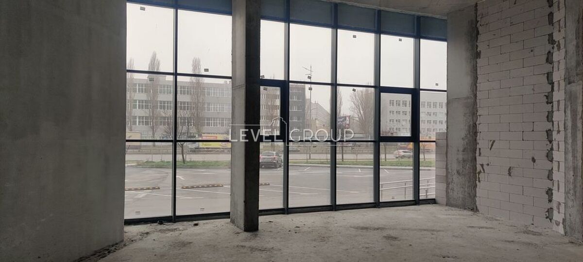 Миколи Бажана просп., 17