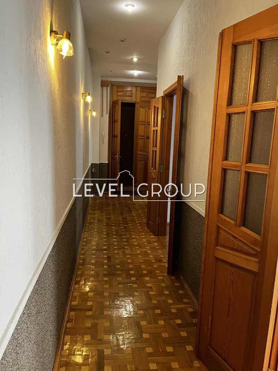 Olesya Honchara St., 90/92