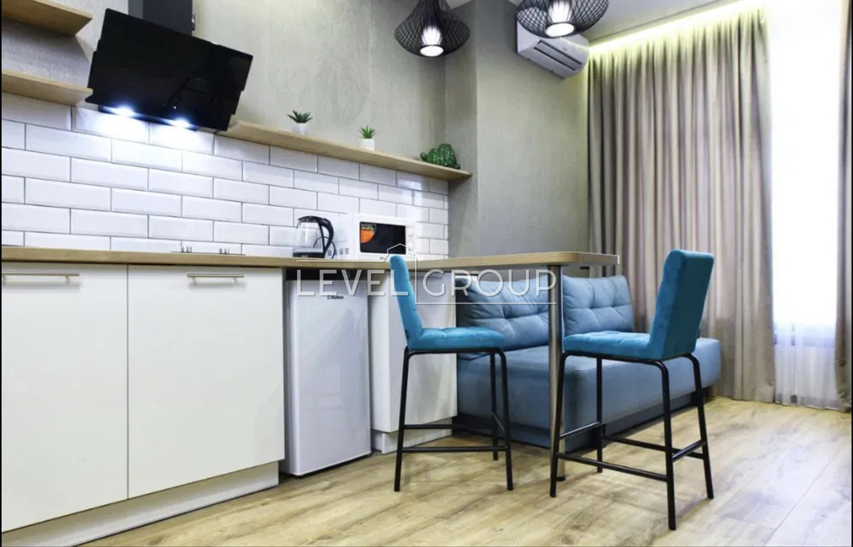 Yevhen Konovalets St. (Shchorsa), 36e