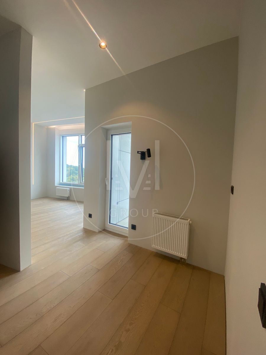 Buslivska St., 12