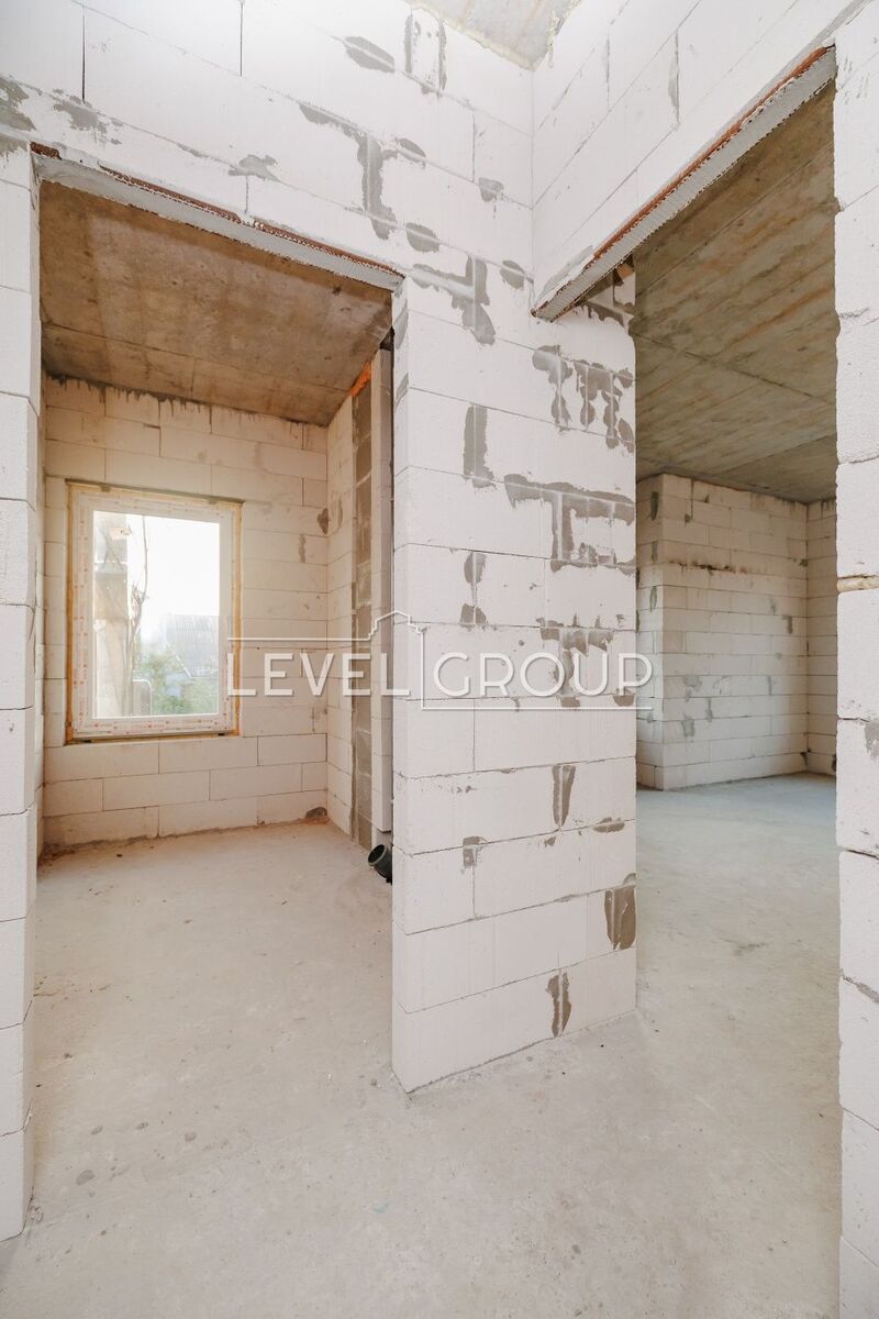 Мельниченка вул., 43