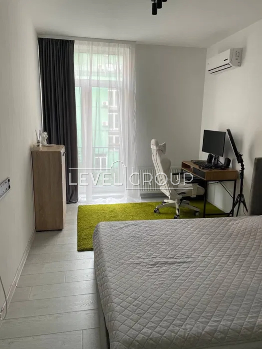 Регенераторна вул., 4к1