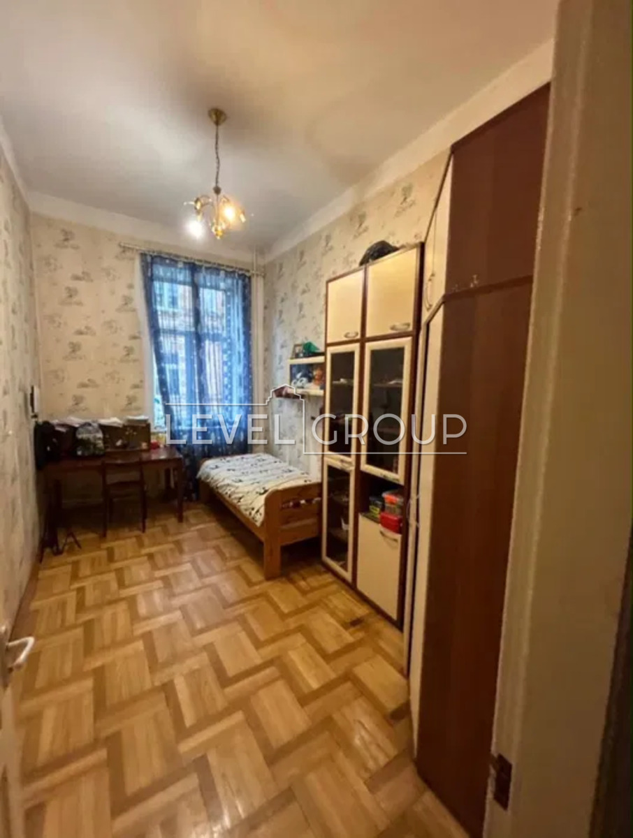 Волоська вул., 37а