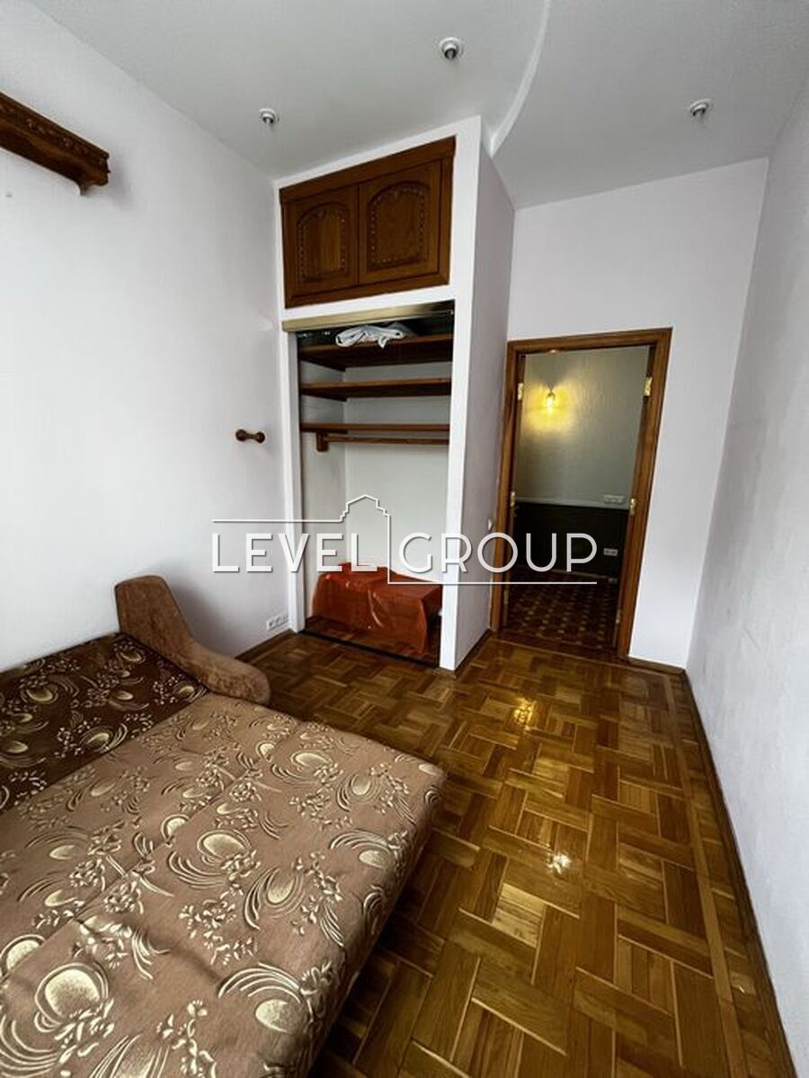 Olesya Honchara St., 90/92